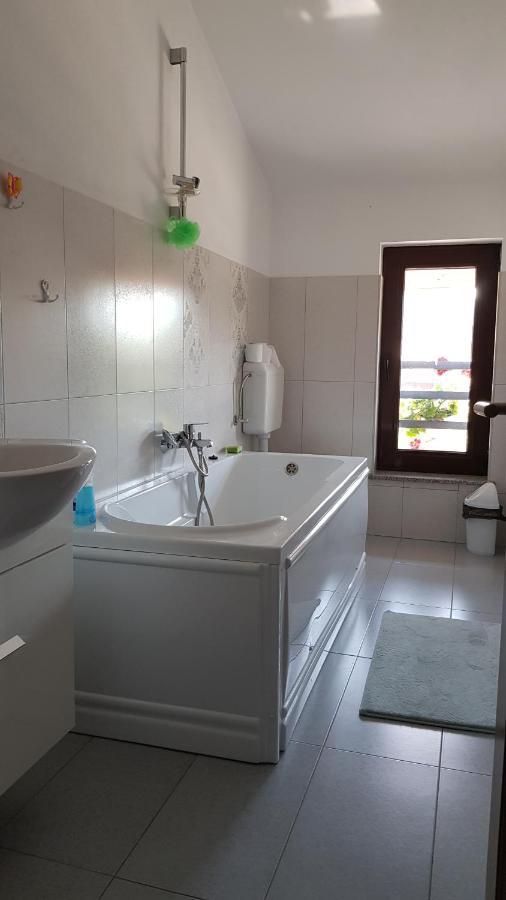 Borşa Autovilas المظهر الخارجي الصورة